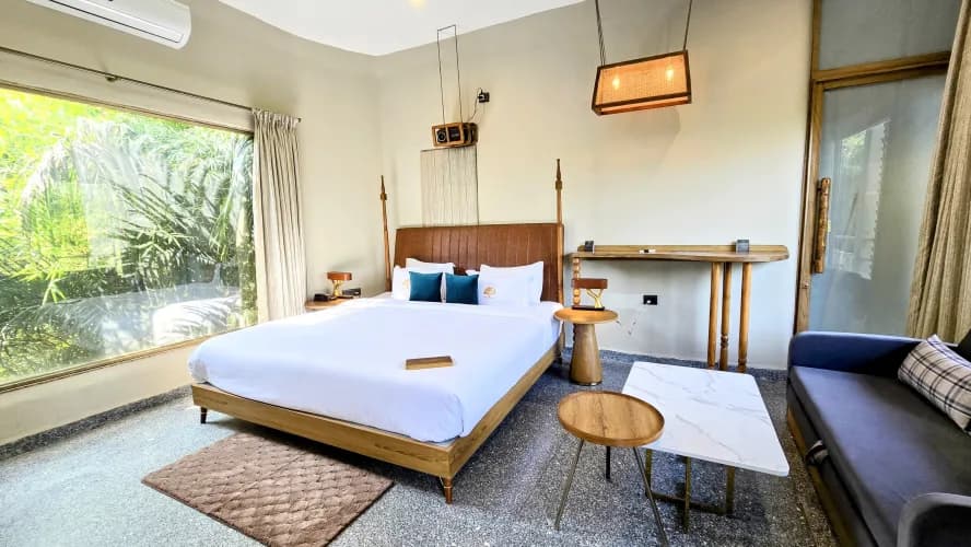 A Junior Suite plunge pool open to the sky